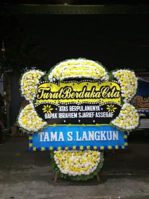 Papan Bunga Duka di Bamban